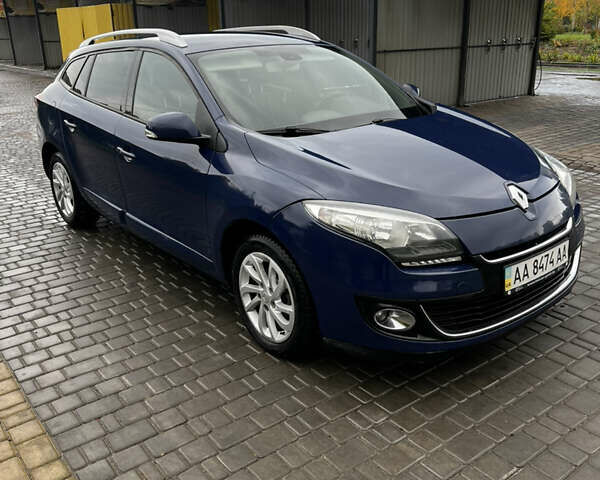 Рено Меган 2012 у Александрие на Automoto.ua Синій Рено Меган, об'ємом двигуна 1.5 л та пробігом 300 тис. км за 7400 $, фото 2 на Automoto.ua