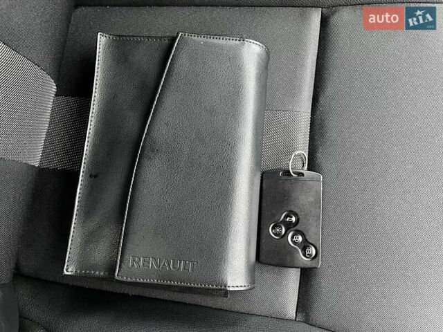 Синій Рено Меган, об'ємом двигуна 1.4 л та пробігом 238 тис. км за 6950 $, фото 97 на Automoto.ua