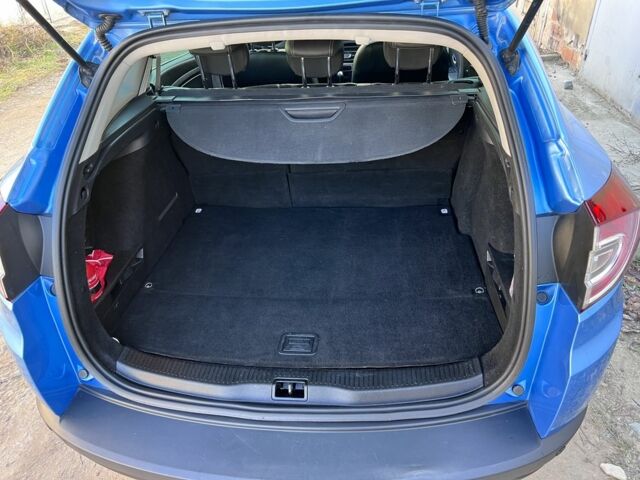 Синій Рено Меган, об'ємом двигуна 1.5 л та пробігом 236 тис. км за 8300 $, фото 10 на Automoto.ua