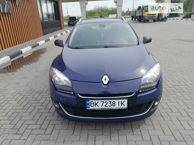 Синий Рено Меган, объемом двигателя 1.46 л и пробегом 197 тыс. км за 8199 $, фото 4 на Automoto.ua