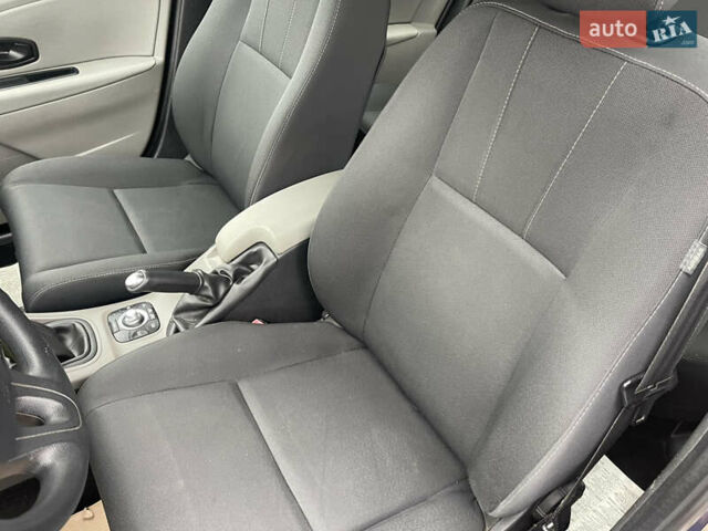 Синий Рено Меган, объемом двигателя 1.6 л и пробегом 175 тыс. км за 6999 $, фото 48 на Automoto.ua