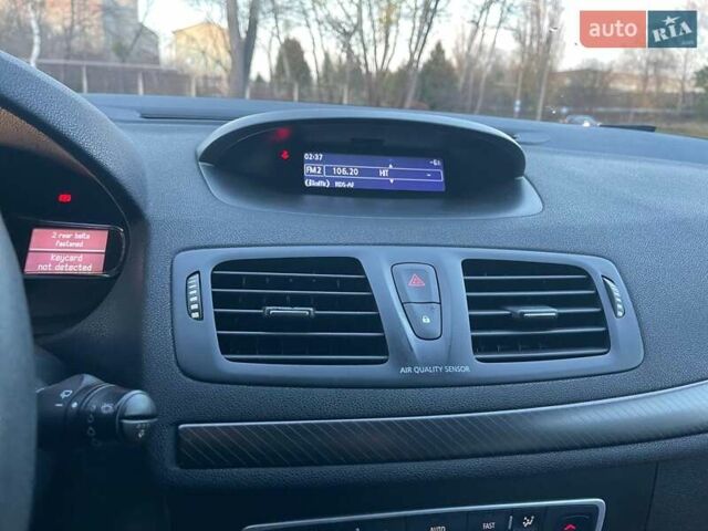 Синій Рено Меган, об'ємом двигуна 1.6 л та пробігом 211 тис. км за 7250 $, фото 29 на Automoto.ua
