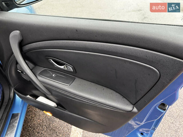 Синій Рено Меган, об'ємом двигуна 1.46 л та пробігом 337 тис. км за 7600 $, фото 7 на Automoto.ua