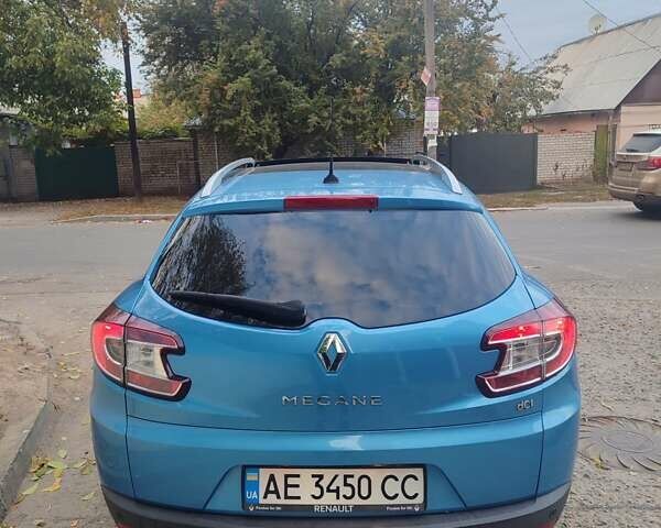 Синий Рено Меган, объемом двигателя 1.46 л и пробегом 245 тыс. км за 7700 $, фото 5 на Automoto.ua
