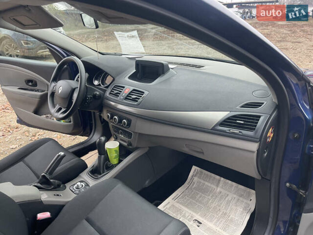 Синий Рено Меган, объемом двигателя 1.6 л и пробегом 175 тыс. км за 6999 $, фото 61 на Automoto.ua