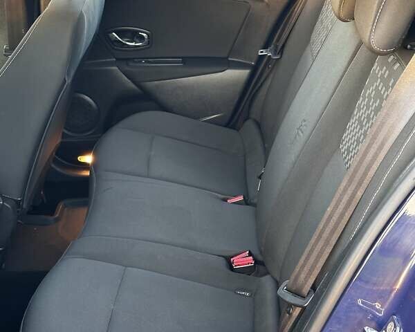 Синій Рено Меган, об'ємом двигуна 1.6 л та пробігом 211 тис. км за 7300 $, фото 24 на Automoto.ua