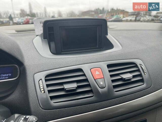 Синий Рено Меган, объемом двигателя 1.6 л и пробегом 175 тыс. км за 7500 $, фото 44 на Automoto.ua