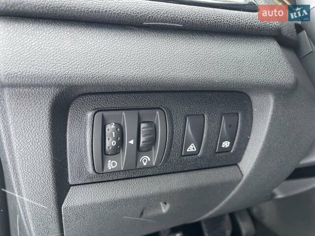 Синий Рено Меган, объемом двигателя 1.5 л и пробегом 230 тыс. км за 6750 $, фото 25 на Automoto.ua