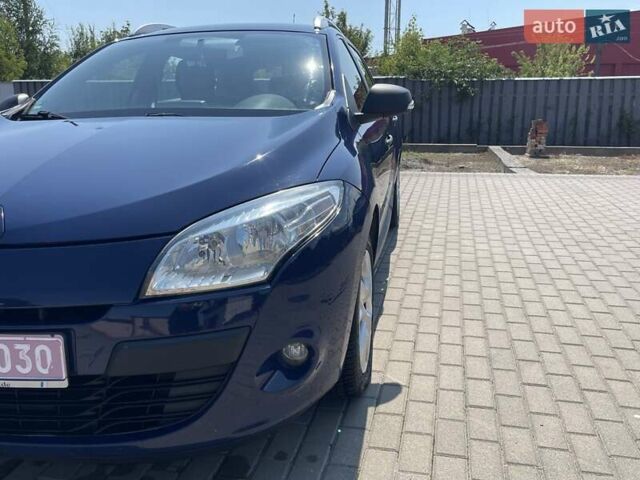 Синий Рено Меган, объемом двигателя 1.6 л и пробегом 232 тыс. км за 6650 $, фото 16 на Automoto.ua