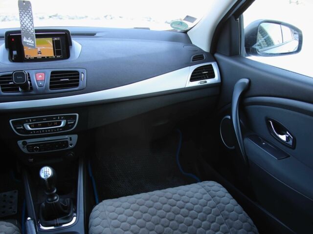 Синій Рено Меган, об'ємом двигуна 1.4 л та пробігом 213 тис. км за 8400 $, фото 12 на Automoto.ua