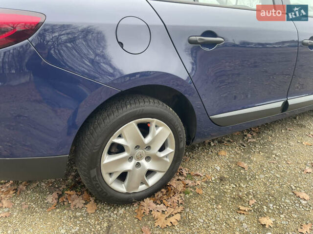 Синий Рено Меган, объемом двигателя 1.6 л и пробегом 175 тыс. км за 7500 $, фото 22 на Automoto.ua