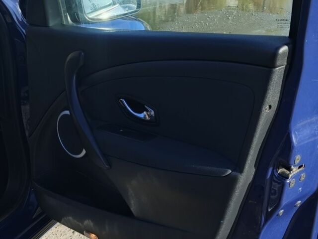 Синий Рено Меган, объемом двигателя 0 л и пробегом 250 тыс. км за 6950 $, фото 14 на Automoto.ua