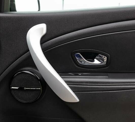 Синий Рено Меган, объемом двигателя 1.46 л и пробегом 197 тыс. км за 8199 $, фото 81 на Automoto.ua