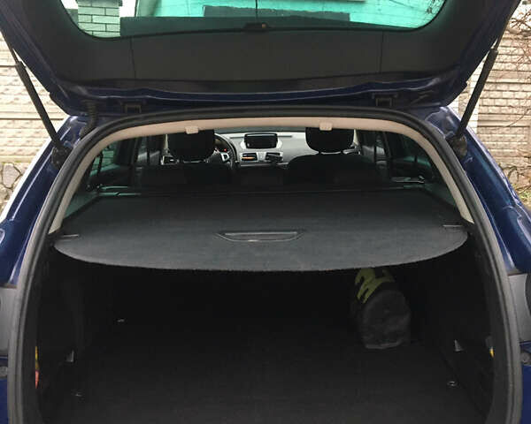 Синій Рено Меган, об'ємом двигуна 1.46 л та пробігом 232 тис. км за 8100 $, фото 17 на Automoto.ua