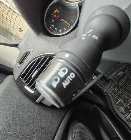 Синий Рено Меган, объемом двигателя 1.6 л и пробегом 182 тыс. км за 7600 $, фото 25 на Automoto.ua