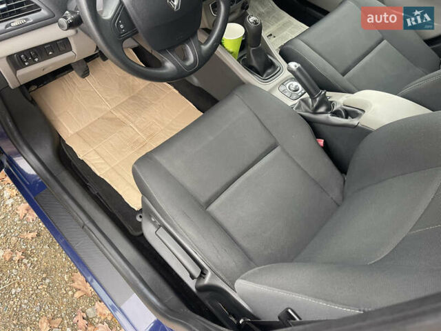 Синий Рено Меган, объемом двигателя 1.6 л и пробегом 175 тыс. км за 7500 $, фото 36 на Automoto.ua