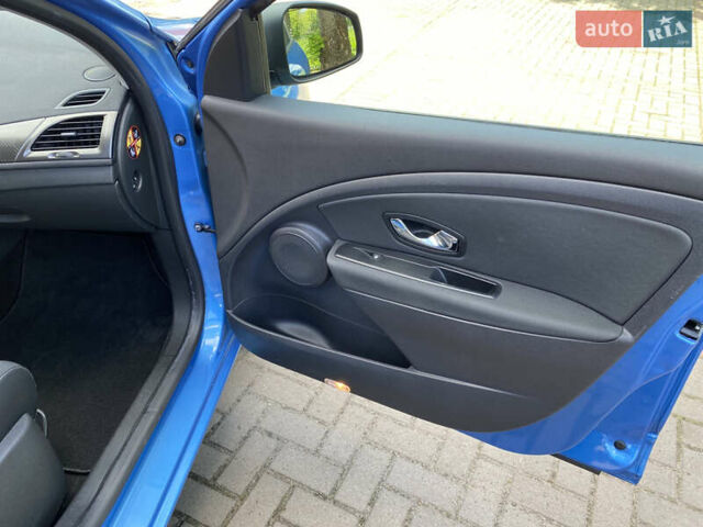Синий Рено Меган, объемом двигателя 1.5 л и пробегом 284 тыс. км за 8300 $, фото 15 на Automoto.ua