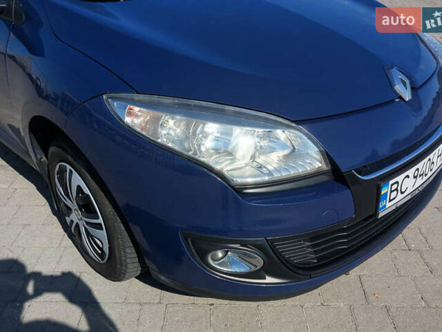 Синий Рено Меган, объемом двигателя 1.6 л и пробегом 280 тыс. км за 7500 $, фото 5 на Automoto.ua