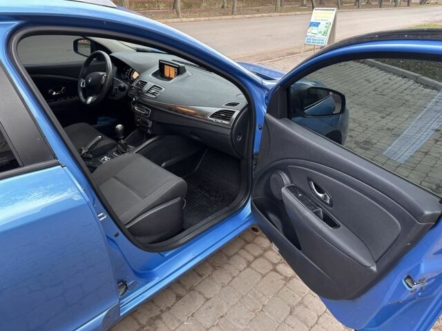 Синий Рено Меган, объемом двигателя 1.5 л и пробегом 216 тыс. км за 8250 $, фото 9 на Automoto.ua