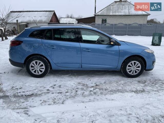 Синий Рено Меган, объемом двигателя 1.5 л и пробегом 230 тыс. км за 6750 $, фото 6 на Automoto.ua