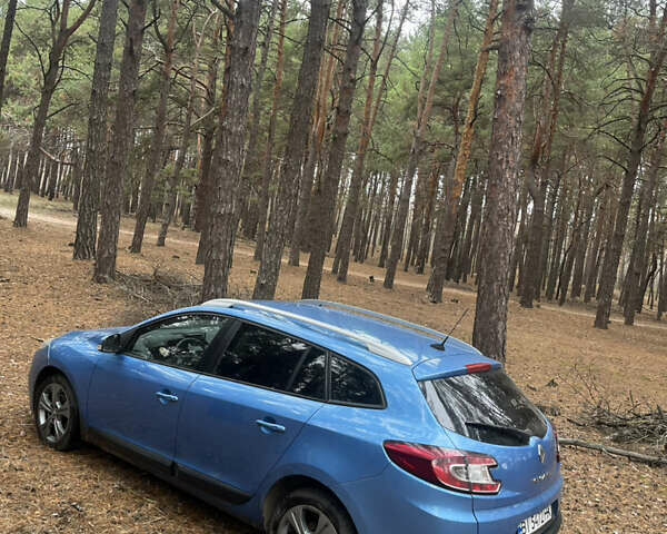 Синий Рено Меган, объемом двигателя 1.46 л и пробегом 247 тыс. км за 7800 $, фото 5 на Automoto.ua