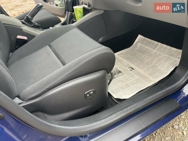 Синий Рено Меган, объемом двигателя 1.6 л и пробегом 175 тыс. км за 7500 $, фото 62 на Automoto.ua