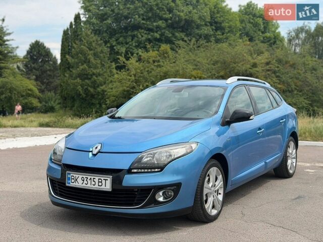 Синій Рено Меган, об'ємом двигуна 1.5 л та пробігом 251 тис. км за 6350 $, фото 4 на Automoto.ua