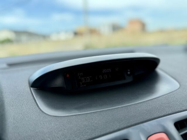 Синий Рено Меган, объемом двигателя 1.9 л и пробегом 210 тыс. км за 4200 $, фото 15 на Automoto.ua