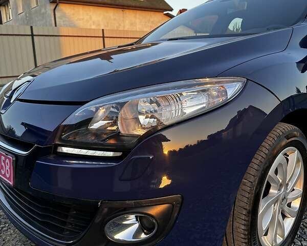 Синій Рено Меган, об'ємом двигуна 1.6 л та пробігом 211 тис. км за 7300 $, фото 2 на Automoto.ua