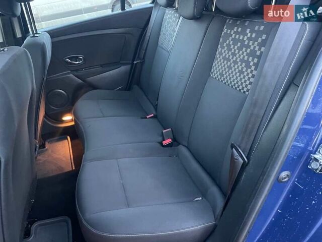 Синій Рено Меган, об'ємом двигуна 1.6 л та пробігом 211 тис. км за 7250 $, фото 39 на Automoto.ua