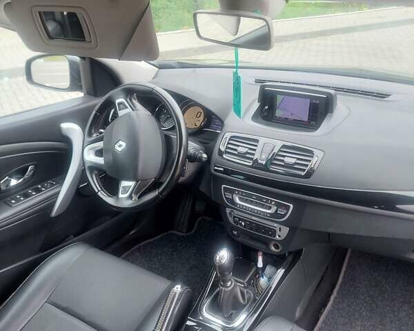 Синій Рено Меган, об'ємом двигуна 1.6 л та пробігом 247 тис. км за 9000 $, фото 2 на Automoto.ua