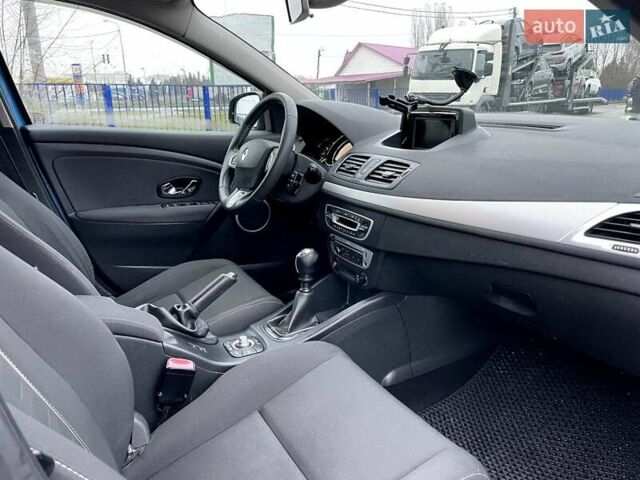 Синий Рено Меган, объемом двигателя 1.6 л и пробегом 222 тыс. км за 7300 $, фото 10 на Automoto.ua