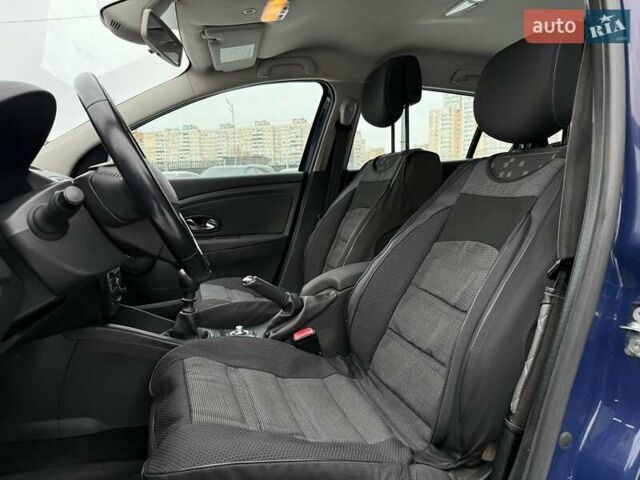 Синій Рено Меган, об'ємом двигуна 1.46 л та пробігом 341 тис. км за 7490 $, фото 8 на Automoto.ua