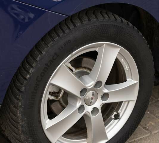 Синий Рено Меган, объемом двигателя 1.46 л и пробегом 197 тыс. км за 8199 $, фото 35 на Automoto.ua