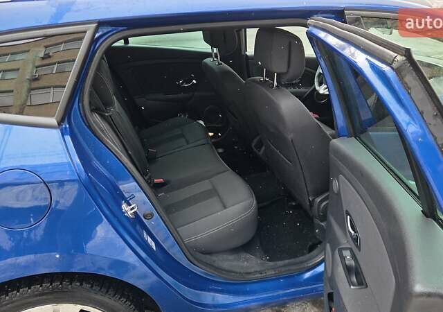 Синий Рено Меган, объемом двигателя 1.5 л и пробегом 281 тыс. км за 8000 $, фото 9 на Automoto.ua