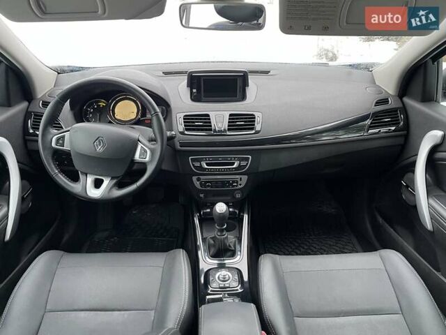 Синий Рено Меган, объемом двигателя 1.5 л и пробегом 230 тыс. км за 6750 $, фото 17 на Automoto.ua