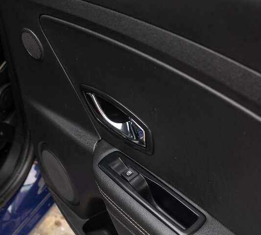 Синий Рено Меган, объемом двигателя 1.46 л и пробегом 197 тыс. км за 8199 $, фото 70 на Automoto.ua