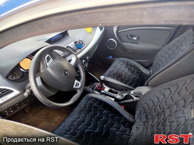 Синий Рено Меган, объемом двигателя 1.5 л и пробегом 262 тыс. км за 7600 $, фото 2 на Automoto.ua