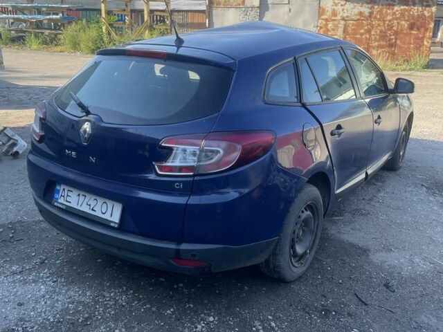 Синій Рено Меган, об'ємом двигуна 1.5 л та пробігом 236 тис. км за 1801 $, фото 1 на Automoto.ua