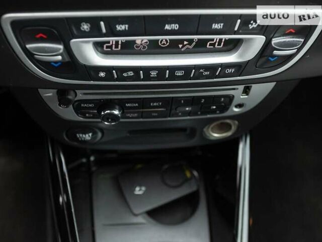 Синий Рено Меган, объемом двигателя 1.46 л и пробегом 197 тыс. км за 8199 $, фото 52 на Automoto.ua