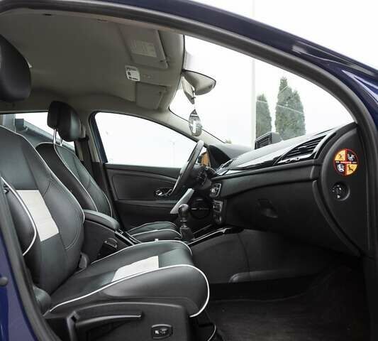 Синий Рено Меган, объемом двигателя 1.5 л и пробегом 233 тыс. км за 8199 $, фото 71 на Automoto.ua