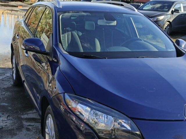 Синий Рено Меган, объемом двигателя 0 л и пробегом 250 тыс. км за 6950 $, фото 3 на Automoto.ua