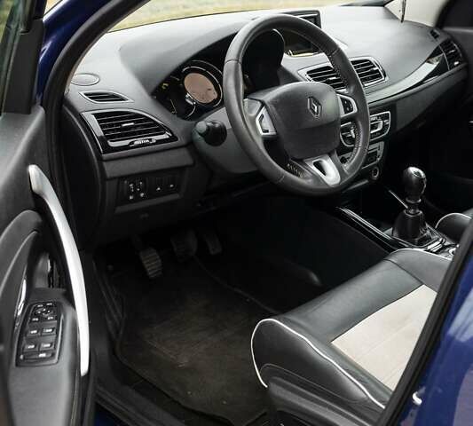 Синий Рено Меган, объемом двигателя 1.5 л и пробегом 233 тыс. км за 8199 $, фото 92 на Automoto.ua