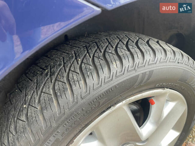 Синий Рено Меган, объемом двигателя 1.6 л и пробегом 175 тыс. км за 7500 $, фото 21 на Automoto.ua