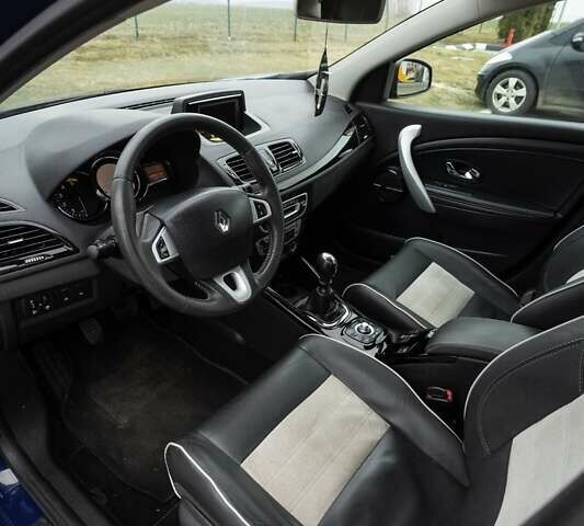 Синий Рено Меган, объемом двигателя 1.46 л и пробегом 197 тыс. км за 8199 $, фото 91 на Automoto.ua