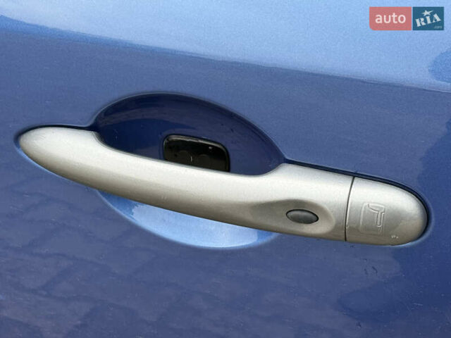 Синий Рено Меган, объемом двигателя 1.6 л и пробегом 338 тыс. км за 6999 $, фото 19 на Automoto.ua