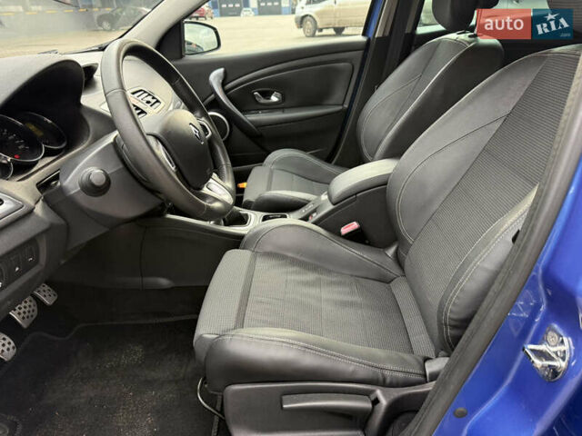 Синий Рено Меган, объемом двигателя 1.6 л и пробегом 338 тыс. км за 6999 $, фото 26 на Automoto.ua