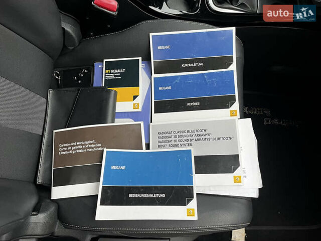 Синий Рено Меган, объемом двигателя 1.4 л и пробегом 238 тыс. км за 6950 $, фото 98 на Automoto.ua
