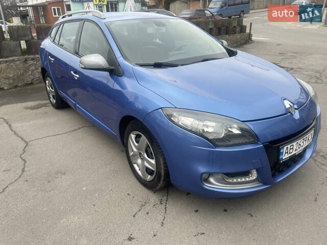 Синий Рено Меган, объемом двигателя 1.46 л и пробегом 295 тыс. км за 8988 $, фото 2 на Automoto.ua