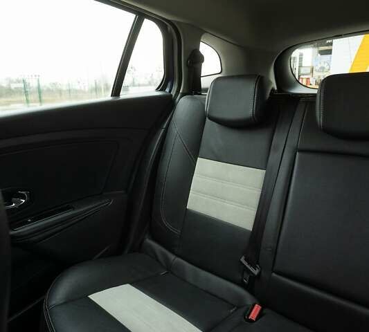 Синий Рено Меган, объемом двигателя 1.46 л и пробегом 197 тыс. км за 8199 $, фото 49 на Automoto.ua